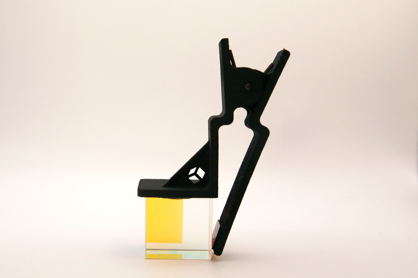 Kaleidocube: Analog Filter for your Phone