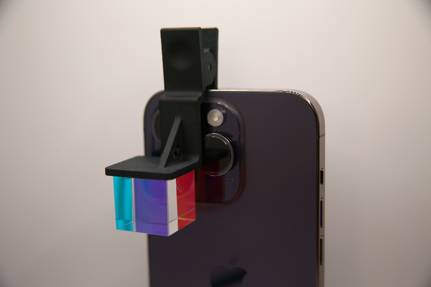 Kaleidocube: Analog Filter for your Phone