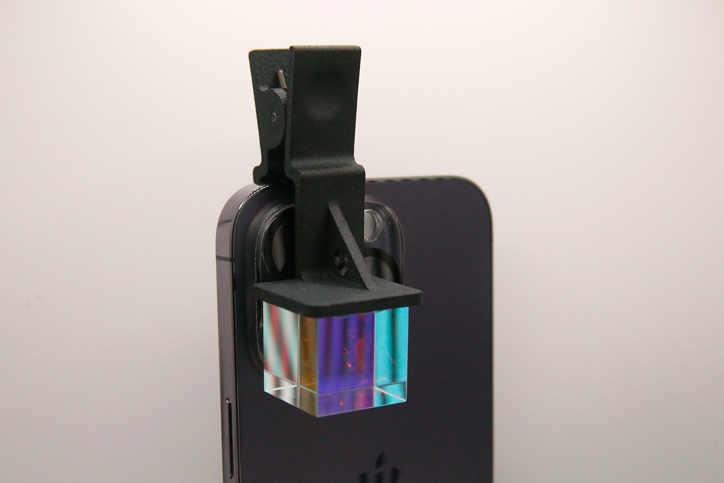 Kaleidocube: Analog Filter for your Phone